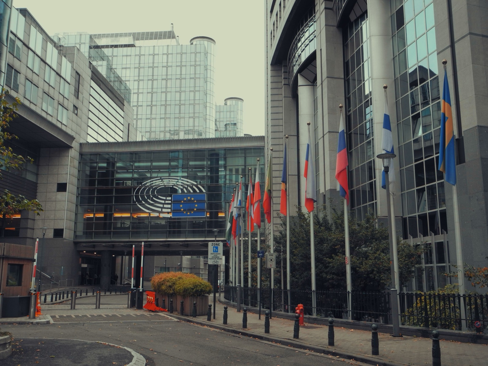 {{ t.interreg.photoAlt }}